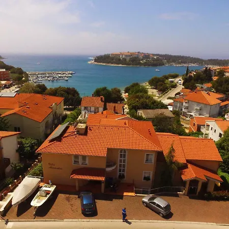 Alexandra Apartament *