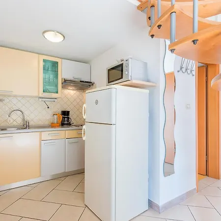 Alexandra * Пула